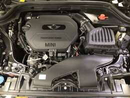 1500ccクリーンディゼル、ターボ付きエンジン☆116psながらトルクフルな特性を生かした力強い走り！機関良好☆エンジン始動動画はLINEでお問い合わせ頂ければお送りできます。お気軽にお問い合わせ下さい