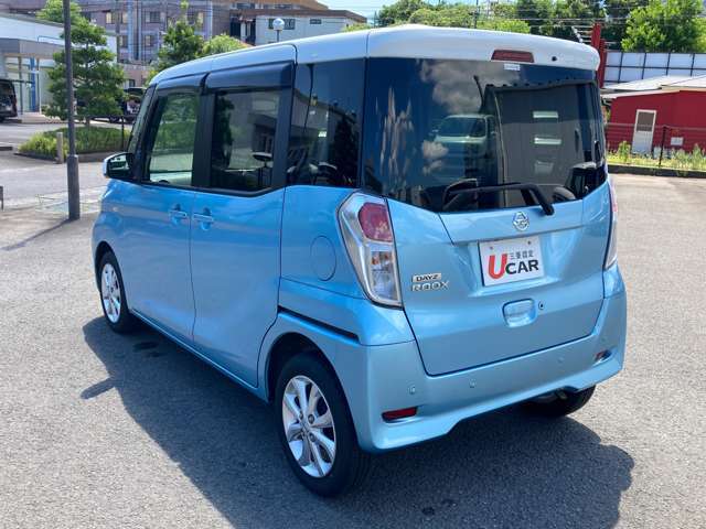 【横滑り防止装置】車輪の回転が止まったまま路面を滑ることを防ぎます！ドライバーが意図した方向に車を保ってくれるので安心ですね！