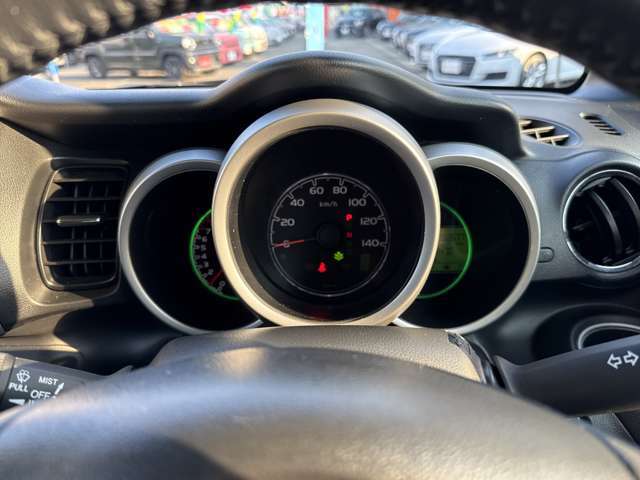 メーター周りです。汚れ等なく綺麗に保たれています。走行距離もとても見やすくなっています。