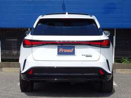 レクサスのメーカー保証を引き続きお受け頂くことが出来ます。万が一、故障等が発生した場合でもお近くのレクサスディーラーにて修理等、対応が可能です。遠方にお住まいの方でも安心して購入、お乗り頂けます！