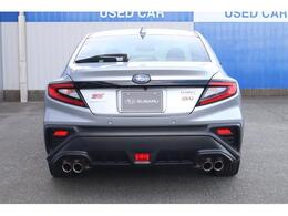 バックが苦手・不安な方も安心のバックカメラ・後退時ブレーキアシスト装備！