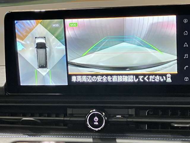 【アラウンドビューモニター】車を上から見下ろしているかのような映像で周囲の状況がひと目で確認、狭い駐車場に駐車するときも安心です♪♪障害物などがあると警告音がなりますので安心して駐車が出来ます★