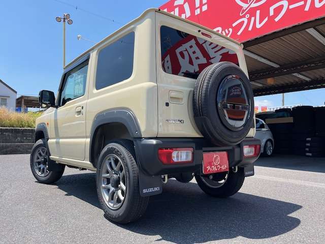 大きなへこみ、擦り傷などはございません！全体的にオススメできる良質なお車です。是非一度ご来店いただきお客様の厳しい目でお確かめ下さい☆