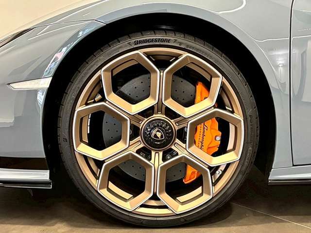 GrigioTelesto（Ad Personam）/DaiamondCut20AW/OrangeCCB/RearBonnetCarbon/StylePack/Lifting System/Fully Electoric Heated Seats/SeatBelt Arancio Leonis(Ad Personal)/Sensonum