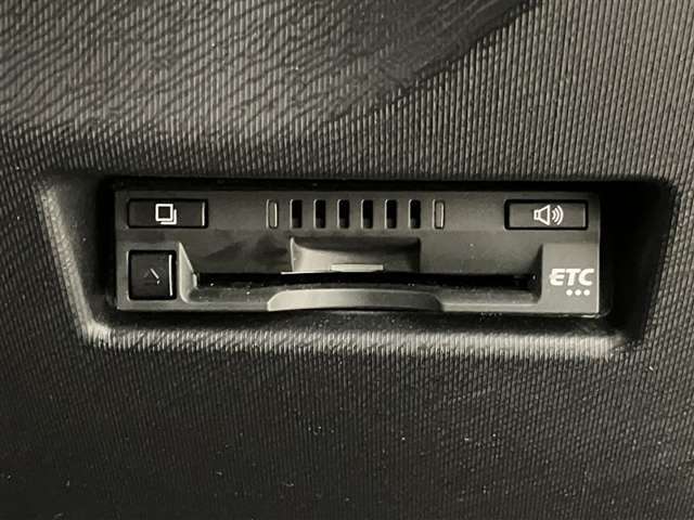 高速道路をスイスイッと通過の『ETC』付き！ETCカードをお持ちでない方は、トヨタETCカードもございますので、ご相談下さいね！詳しくはスタッフまで！通話料無料のフリーダイヤル「0078-6003-527324」
