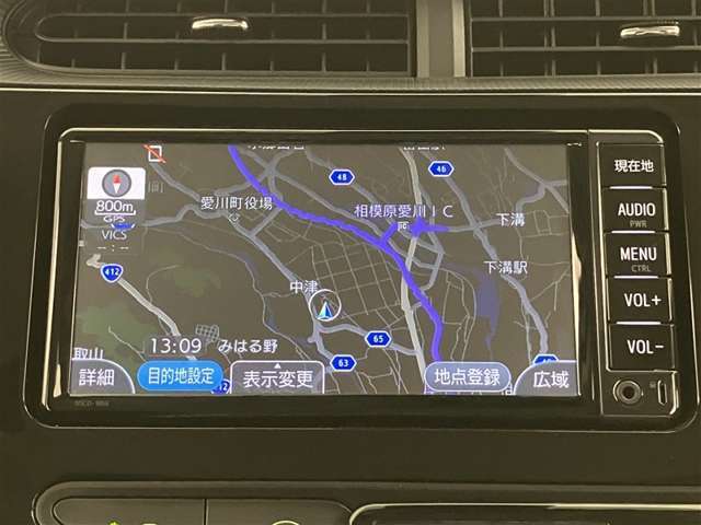 いまや必須装備「ナビゲーション」搭載！知らない場所に、スイスイッとドライブ。なんて便利な機能でしょうか？もう、これなしではハンドルを握れませんね！でも、運転中の操作は危険ですのでご注意ですね♪
