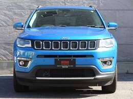 弊社全国50店舗のネットワークと、積載トラックも完備しておりますので全国どちらでも納車可能です！自社工場も完備しておりますのでアフターメンテナンスもご安心下さい！