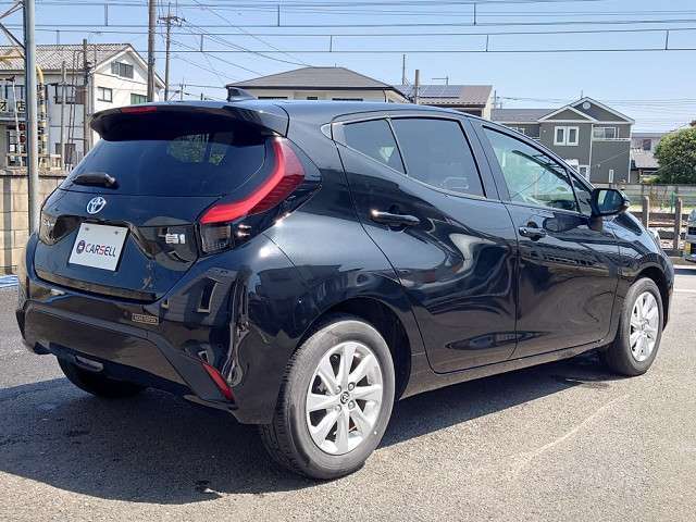 純正10型ナビ　バックカメラ　セーフティセンス　レーダークルーズ　衝突軽減　PKSB　LTA　前後クリアランスソナー　100V電源　ETC　LEDヘッド/フォグ　オートハイビーム　スマートキー　禁煙車