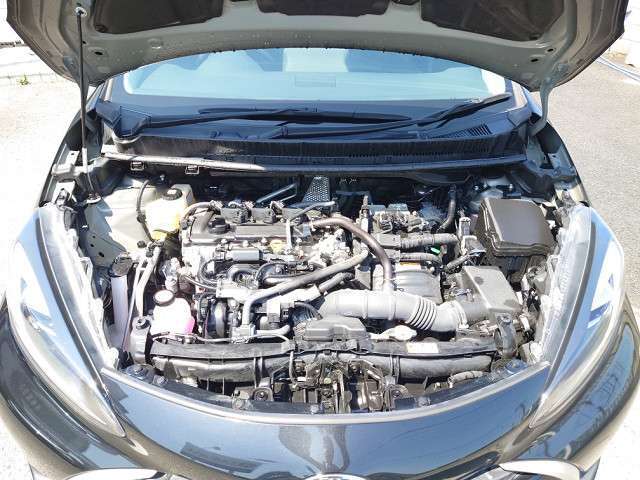 純正10型ナビ　バックカメラ　セーフティセンス　レーダークルーズ　衝突軽減　PKSB　LTA　前後クリアランスソナー　100V電源　ETC　LEDヘッド/フォグ　オートハイビーム　スマートキー　禁煙車