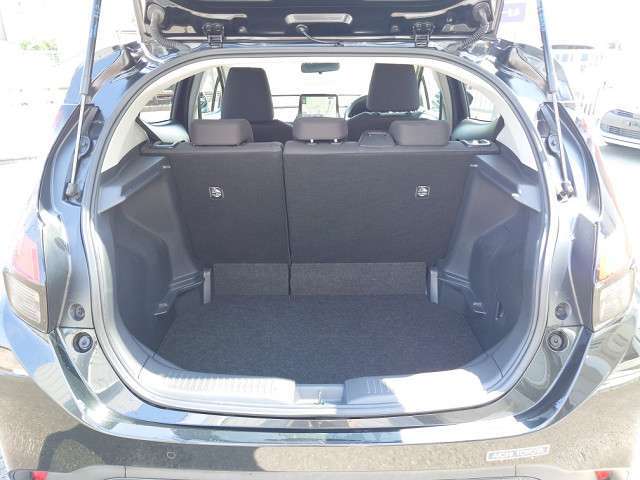 純正10型ナビ　バックカメラ　セーフティセンス　レーダークルーズ　衝突軽減　PKSB　LTA　前後クリアランスソナー　100V電源　ETC　LEDヘッド/フォグ　オートハイビーム　スマートキー　禁煙車