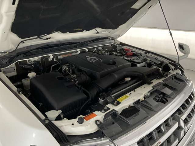 当店スタッフ全員が「中古自動車販売士」です♪お車のご購入が初めての方や、お車に詳しくない方でもわかり易いご説明を全スタッフ心掛けております。些細な疑問も親身になってお答え致しますのでご安心下さい！