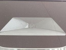 【ホンダセンシング】走行中に前方の車両等を認識し、衝突しそうな時は警報とブレーキで衝突回避と被害軽減をアシスト。より安全にドライブをお楽しみいただけます。