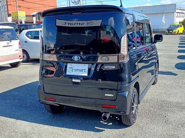 ボディガラスコーティングも行っております♪プロスタッフによる、施工ですのでご安心してご依頼下さい。