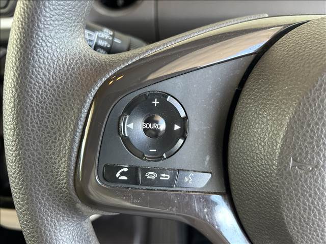 ご納車後も安心、安全なお車にお乗りいただく為にお得な保証パックもご用意しております。軽スマイルは、ご成約から納車後までお客様の大切なお車のサポートをさせていただきます！