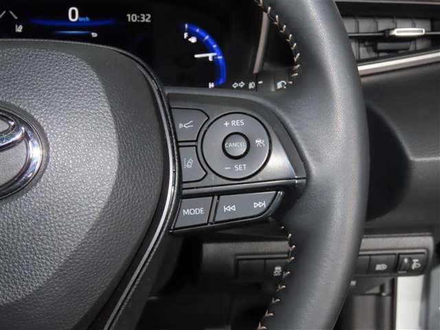 ステアリングスイッチでラクラク操作可能