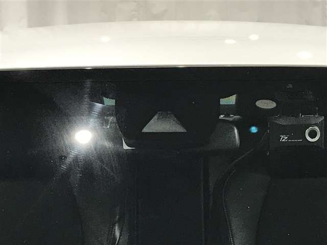 【衝突被害軽減ブレーキ】前方の車両や横断する歩行者などを検知した時、衝突回避や被害軽減をサポートします！！