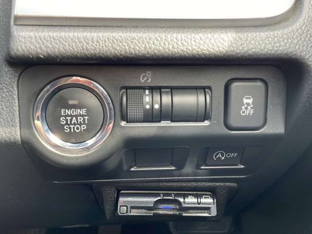 【運転席操作部】快適なドライブを楽しむための機能が装備されています！運転席から触れるので、使いやすいです！除菌プランいれていただくと、さらに清潔で安心していただけます！