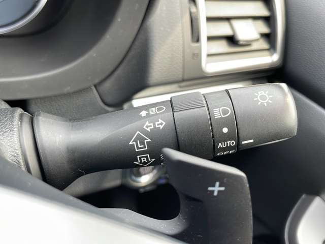 【運転席操作部】快適なドライブを楽しむための機能が装備されています！運転席から触れるので、使いやすいです！除菌プランいれていただくと、さらに清潔で安心していただけます！