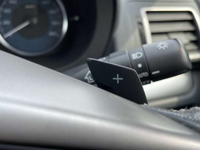 【運転席操作部】快適なドライブを楽しむための機能が装備されています！運転席から触れるので、使いやすいです！除菌プランいれていただくと、さらに清潔で安心していただけます！