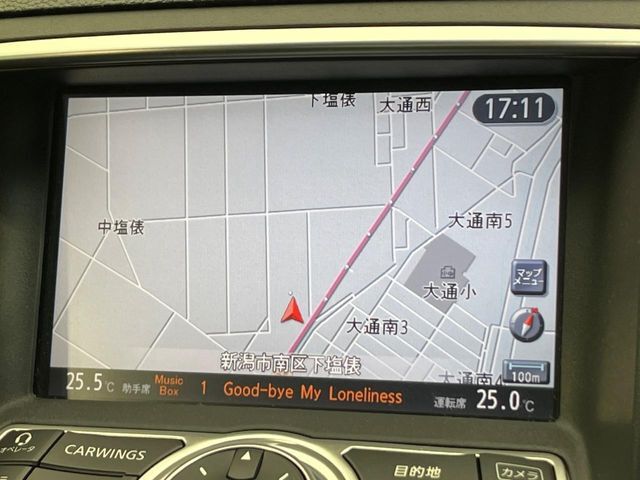 【メーカー純正ナビ】インテリアに溶け込むスタイリッシュな「専用設計」メーカーナビを装備♪視認性や操作性など基本性能にも優れ、より上質なカーライフをお楽しみいただけます。