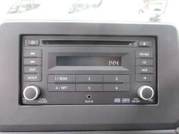 純正オーディオ付です。CD＆AM/FMラジオが聴けます♪