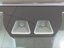 【スマートアシスト】走行中に前方の車両等を認識し、衝突しそうな時は警報とブレーキで衝突回避と被害軽減をアシスト。より安全にドライブをお楽しみいただけます。