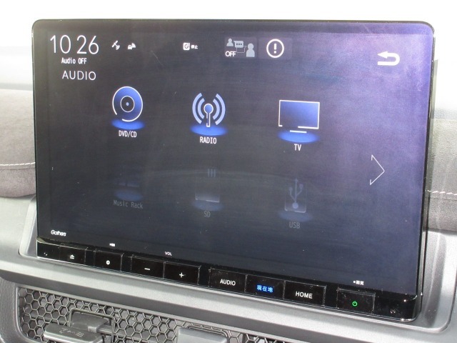 ナビゲーションはギャザズ11.4インチメモリーナビ（LXM-237VFLi）を装着しております。AM、FM、CD、DVD再生、Bluetooth、音楽録音再生、フルセグTVがご使用いただけます。