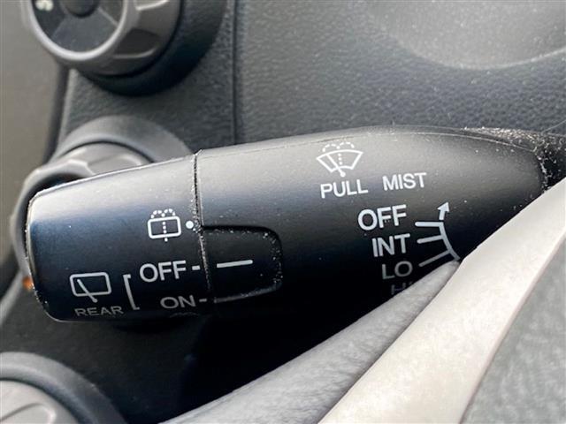 気になる車はすぐにお問い合わせください！画面右側の0066から始まる無料ダイヤルからお問い合わせ下さい！専門スタッフがお車のご質問にお答えいたします！