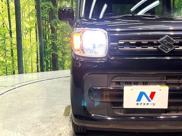 【LEDヘッドライト】悪天候や夜間走行時も良好な視界を確保し安心して運転できる高輝度LEDヘッドライトを装備！点灯速度が早く、消費電力も抑えられています。