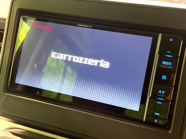 【ナビゲーション】使いやすいナビで目的地までしっかり案内してくれます。各種オーディオ再生機能も充実しており、お車の運転がさらに楽しくなります！！
