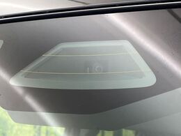 【スズキ　セーフティサポート】走行中に前方の車両等を認識し、衝突しそうな時は警報とブレーキで衝突回避と被害軽減をアシスト。より安全にドライブをお楽しみいただけます。