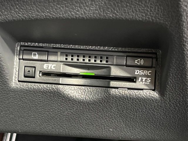 【ETC】高速道路の料金所をストレスなく通過！話題のスポットやサービスエリアに多い「スマートIC」利用時は必須のアイテムです。当店でセットアップを実施、ご納車当日からすぐにご利用いただけます！