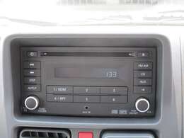 純正オーディオ付です。CD＆AM/FMラジオが聴けます♪