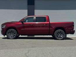 全長5m91cm、幅2m04cm、高さ1m97cmです。