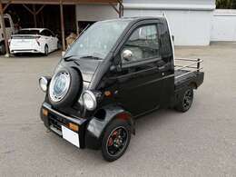 社外の12インチブラックアルミホイールつき、クラッチも滑りの症状などない車です。全体的にツヤ感も残っている車ですが、小さな傷凹みは少々ございますので、是非お写真最後までご覧下さいませ。