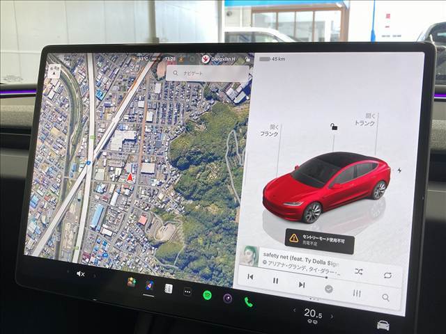 【純正ナビ】一体感のあるナビは、高級感ある車内を演出してくれます。Bluetooth再生などオーディオ機能も充実しておりますので、運転もより楽しめます♪