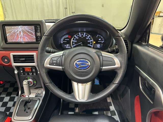 全く同じお車に再び出会うことはできません。少しでも気になるお車がございましたら、すぐにお電話かメールにてお問合せ下さい。