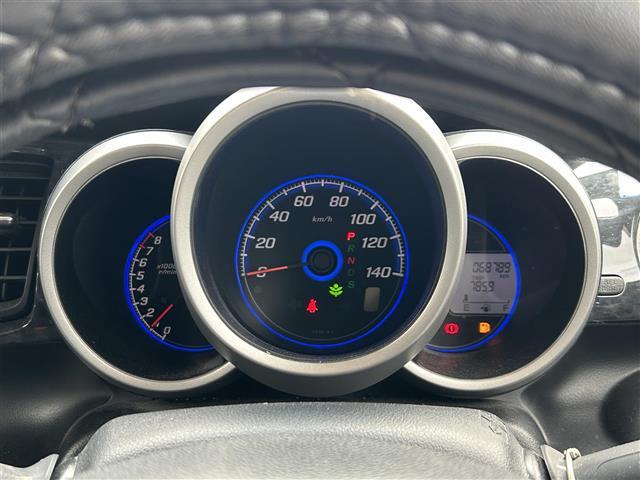 【スピードメーター】メーターがシンプルで見やすく運転しやすいですね！