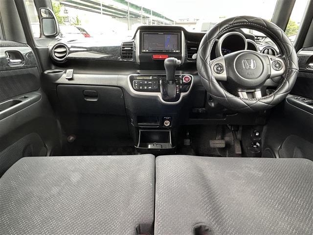 【インパネ全体】全方位で視界が広く、高い目線で運転もしやすいです！