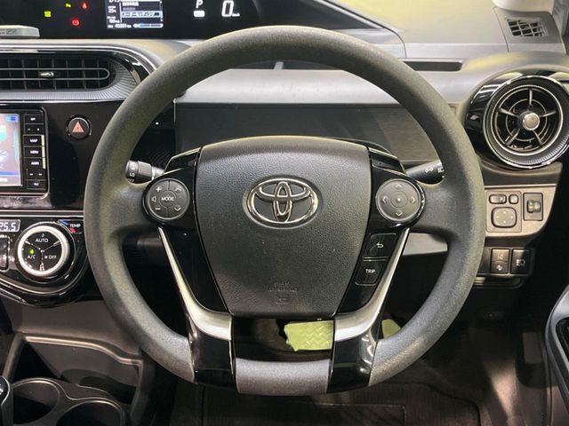 【ステアリングスイッチ】運転中、前方から目線をそらすことなく、オーディオ等の操作が可能な便利機能！安心＆快適なドライブを演出してくれます♪