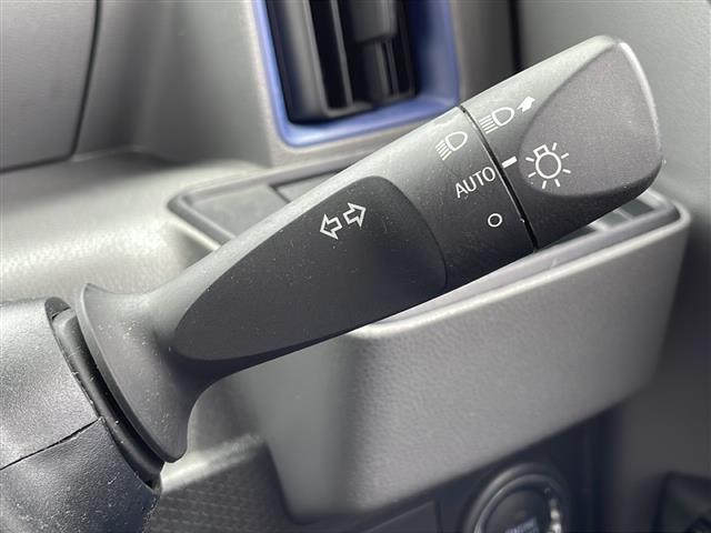 【　オートライト　】オートライトなのでライトの点け忘れを気にすることなく運転が出来ます♪