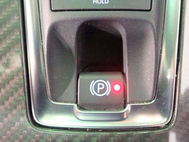 ◆三重県最大級の大型屋内中古車センター♪ヴァーサス鈴鹿店です♪オールジャンルの展示車が盛り沢山です♪在庫の無い車両のオーダーも受け付けます♪電話→059-384-5050までお問合せ下さい◆