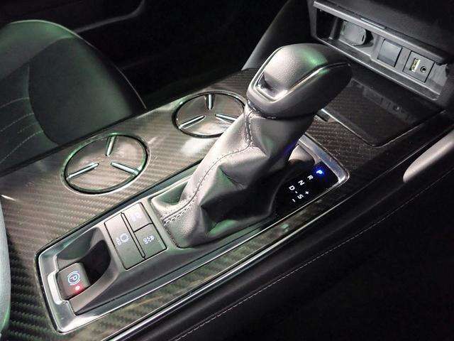 ◆三重県最大級の大型屋内中古車センター♪ヴァーサス鈴鹿店です♪オールジャンルの展示車が盛り沢山です♪在庫の無い車両のオーダーも受け付けます♪電話→059-384-5050までお問合せ下さい◆