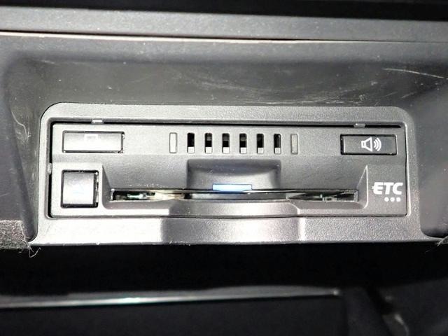 ◆三重県最大級の大型屋内中古車センター♪ヴァーサス鈴鹿店です♪オールジャンルの展示車が盛り沢山です♪在庫の無い車両のオーダーも受け付けます♪電話→059-384-5050までお問合せ下さい◆