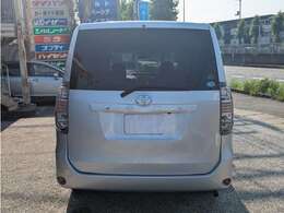 当社では社長自ら会場に出向き品質のいいお車の仕入れを行なっています。