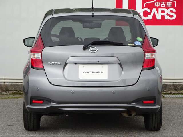 後ろになります。