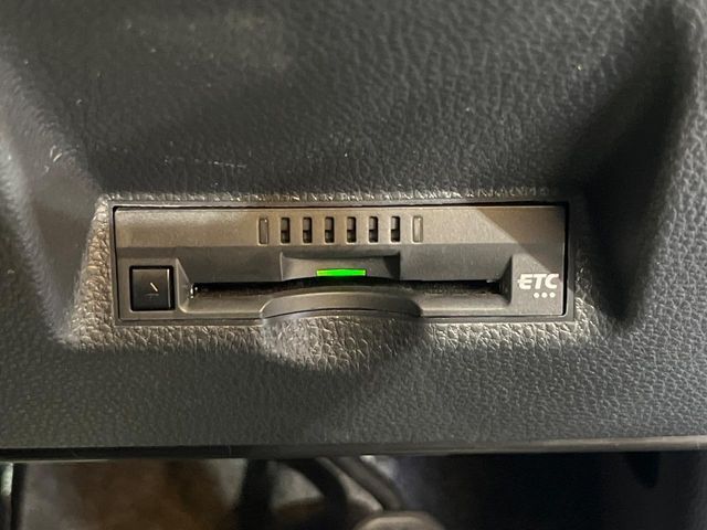 【ETC】高速道路の料金所をストレスなく通過！話題のスポットやサービスエリアに多い「スマートIC」利用時は必須のアイテムです。当店でセットアップを実施、ご納車当日からすぐにご利用いただけます！