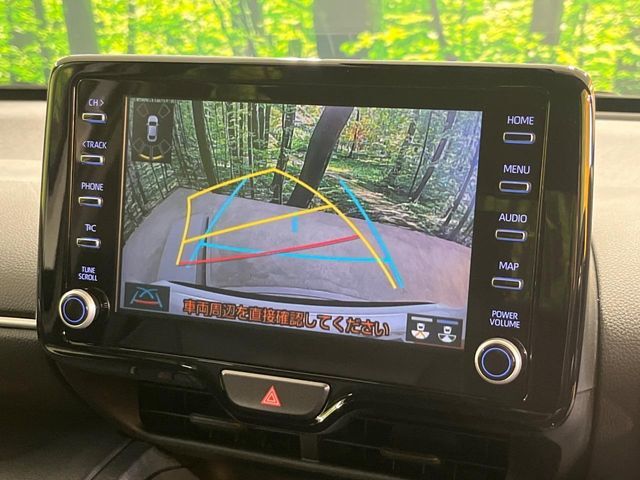 【バックカメラ】駐車時に後方がリアルタイム映像で確認できます。大型商業施設や立体駐車場での駐車時や、夜間のバック時に大活躍！運転スキルに関わらず、今や必須となった装備のひとつです！