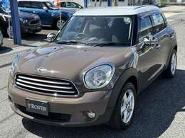 外装は、専任のスタッフが真心込めて丁寧に艶出し施工済みです。中古車とは思えない程に、ピカピカに仕上がっております。納車時には更にきれいにいたします。