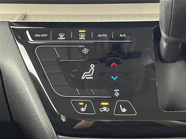 【オートエアコン】車内温度を感知して自動で温度調整をしてくれるのでいつでも快適な車内空間を創り上げます！